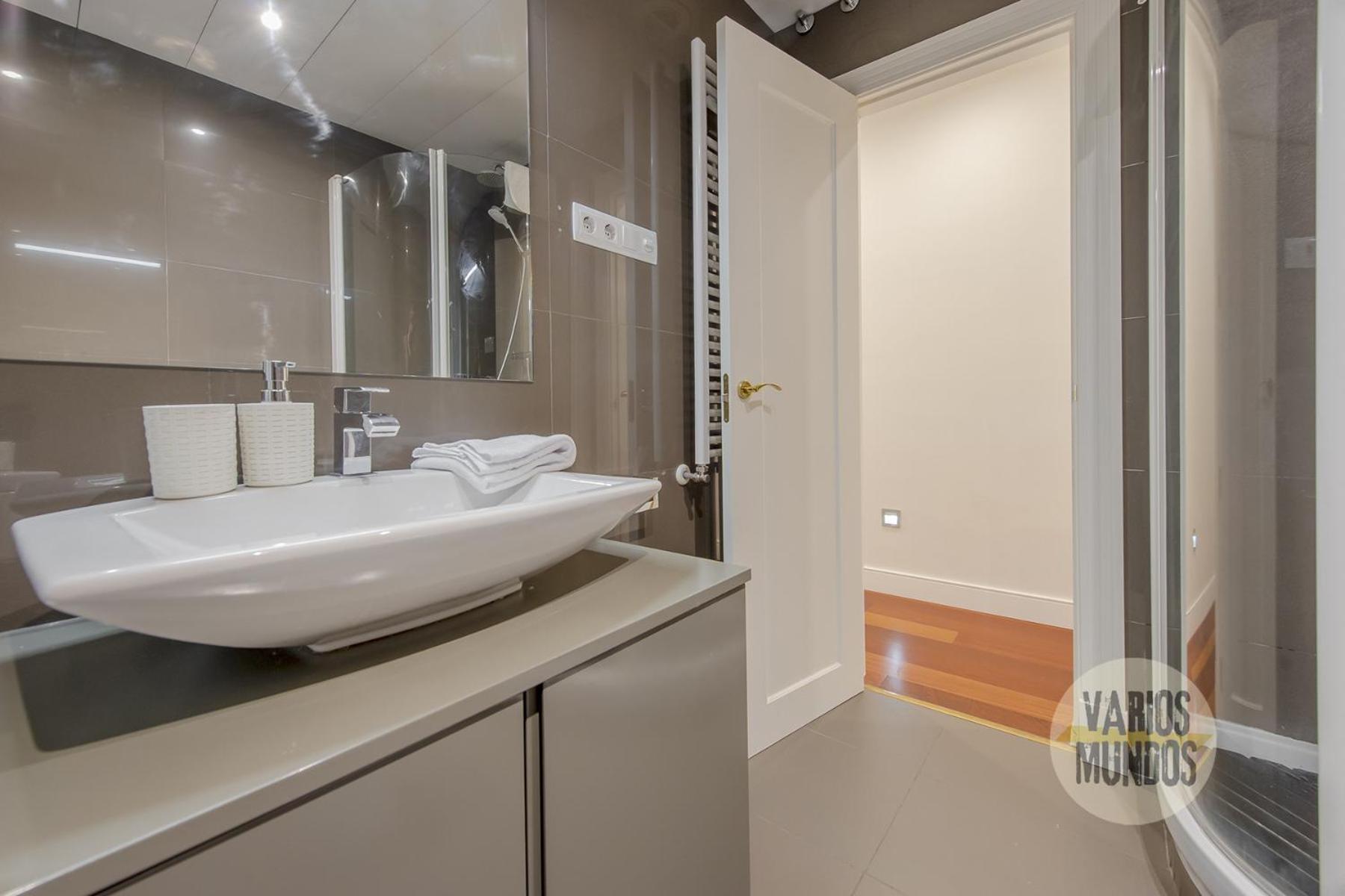 Premium Apt 10Pax En Plaza Espana-Gran Via Madrid Exterior foto